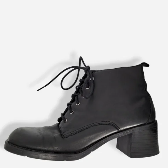 VINTAGE Y2K WHITE MOUNTAIN Lace Up Ankle Booties Black - Picture 4 of 15